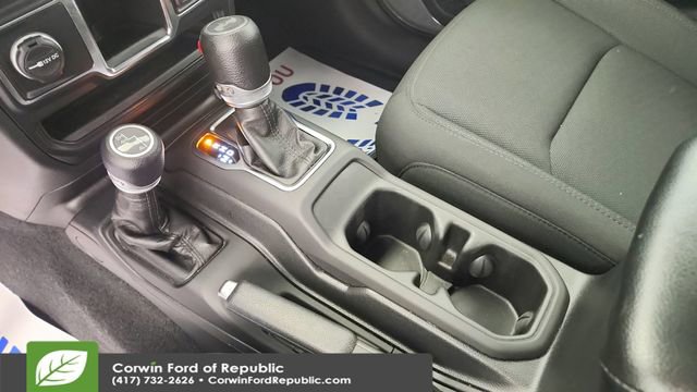 Used 2023 Jeep Wrangler Sport AWD/4WD image 13