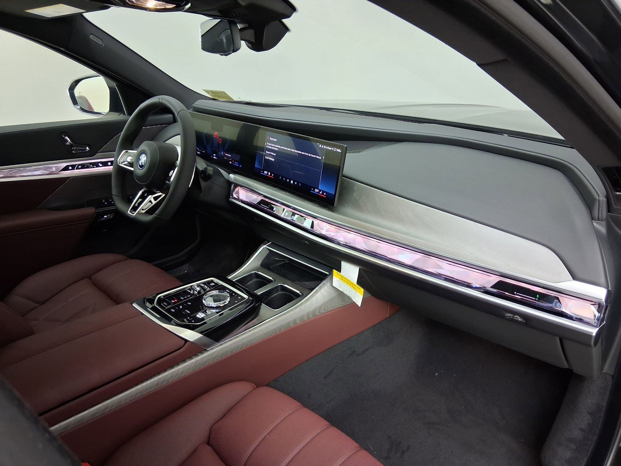 New 2026 BMW 750e xDrive w/ Premium Package AWD/4WD image 29