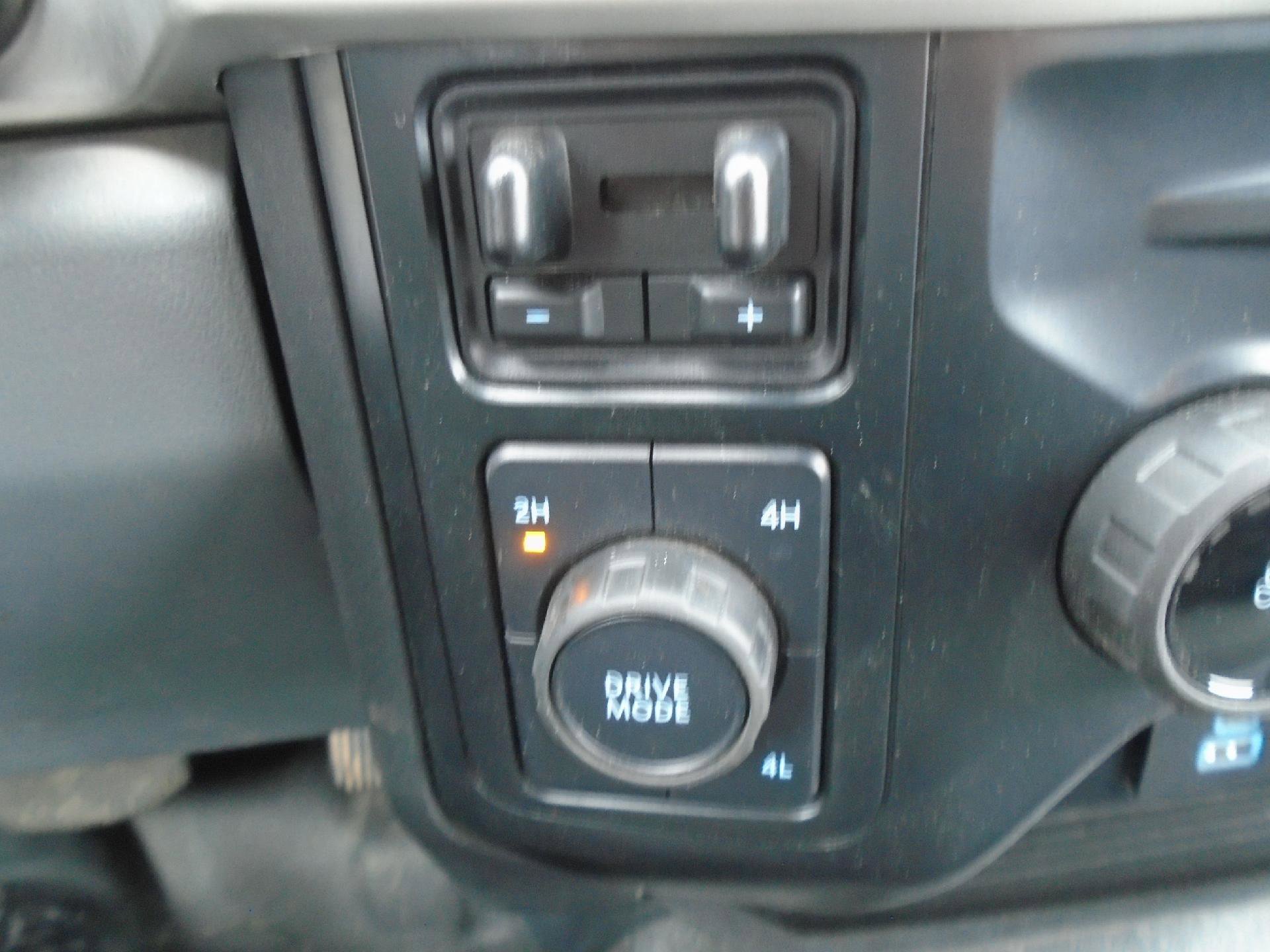 Used 2023 Ford F250 XLT w/ F-250 >10K GVWR Package image 23