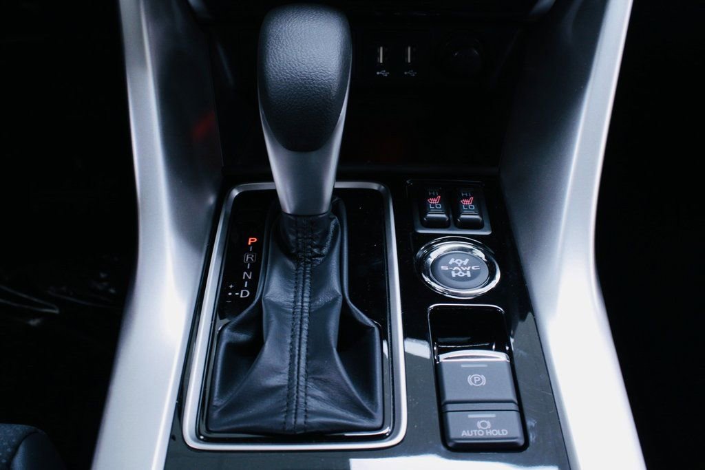 Used 2024 Mitsubishi Eclipse Cross SE image 15