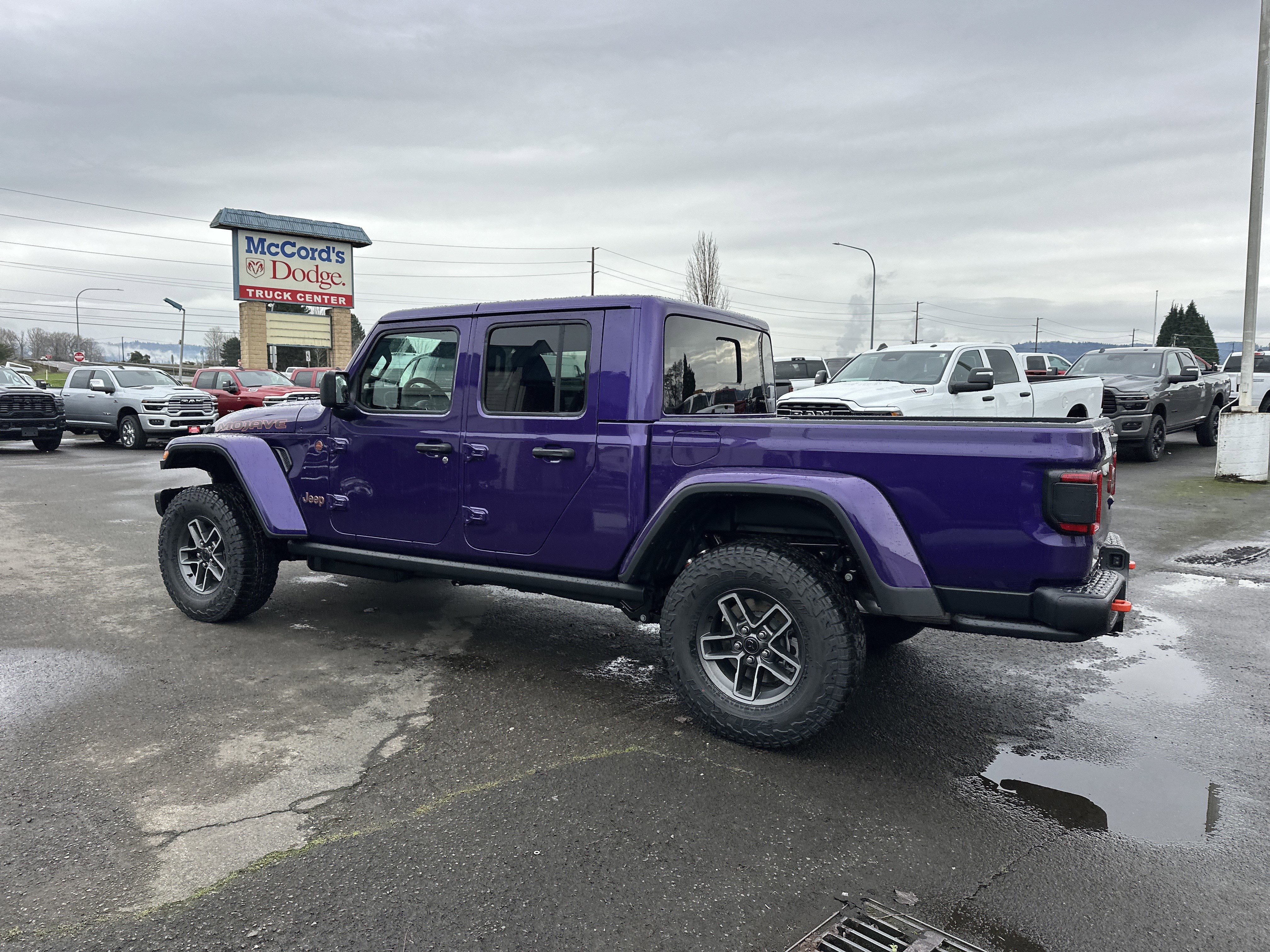 New 2026 Jeep Gladiator Mojave image 3