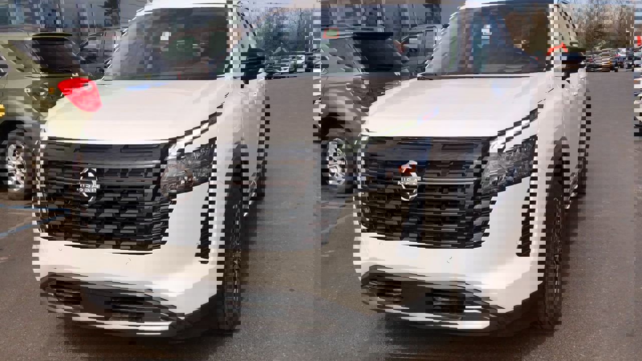 New 2026 Nissan Pathfinder Platinum w/ Cargo Package image 4