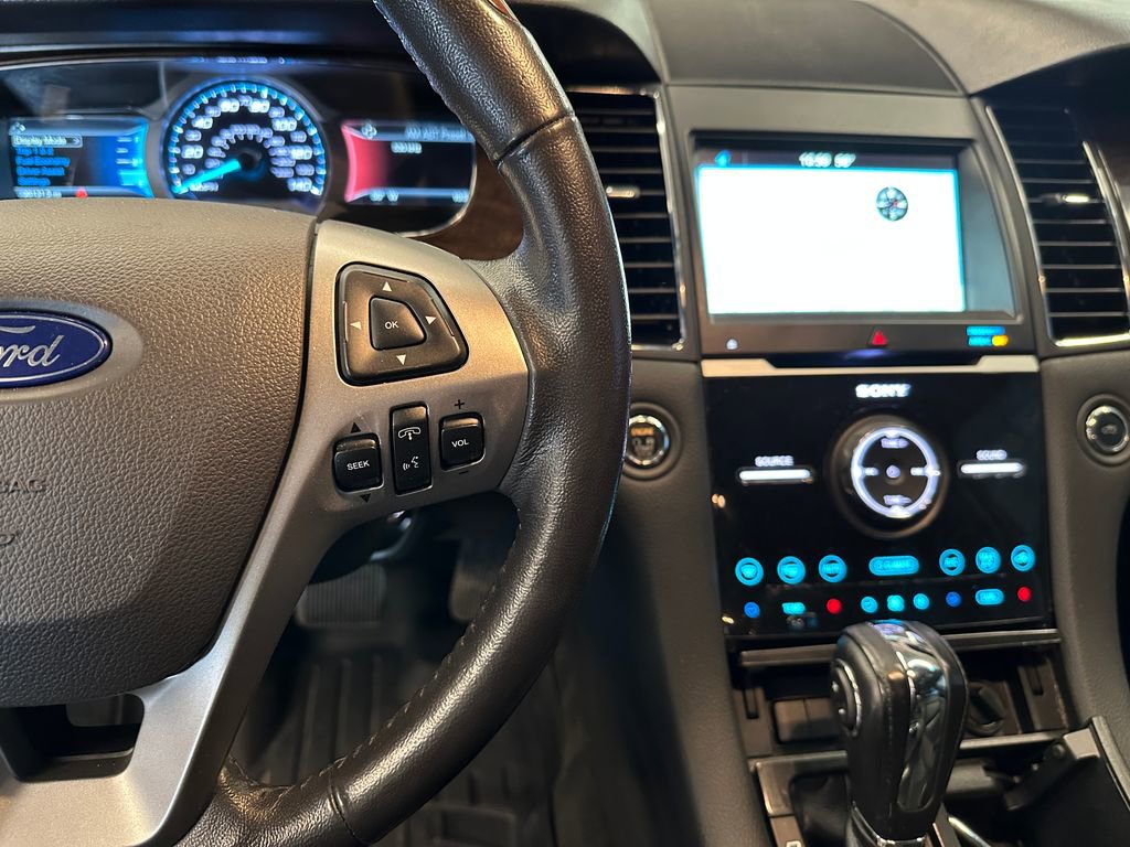 Used 2018 Ford Taurus Limited FWD image 12