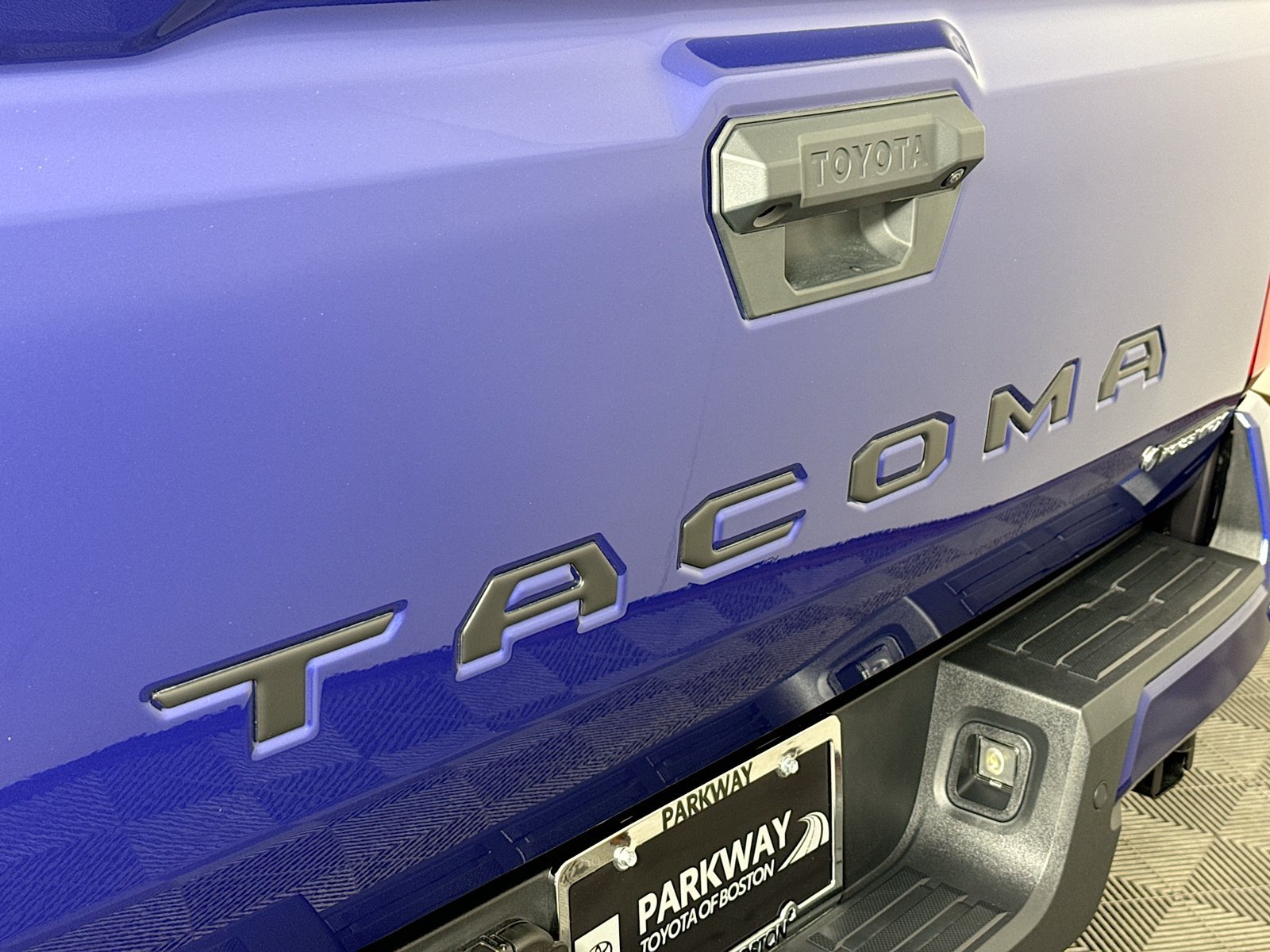 Used 2025 Toyota Tacoma TRD Sport w/ TRD Sport Premium Package AWD/4WD image 17