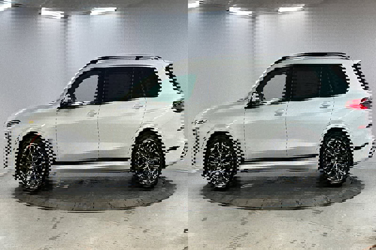 Used 2026 BMW X7 xDrive40i w/ Executive Package image 5