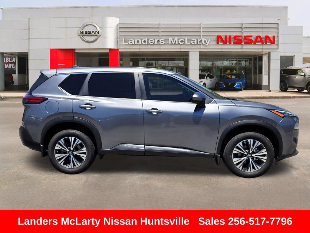 Used 2023 Nissan Rogue SV FWD image 2