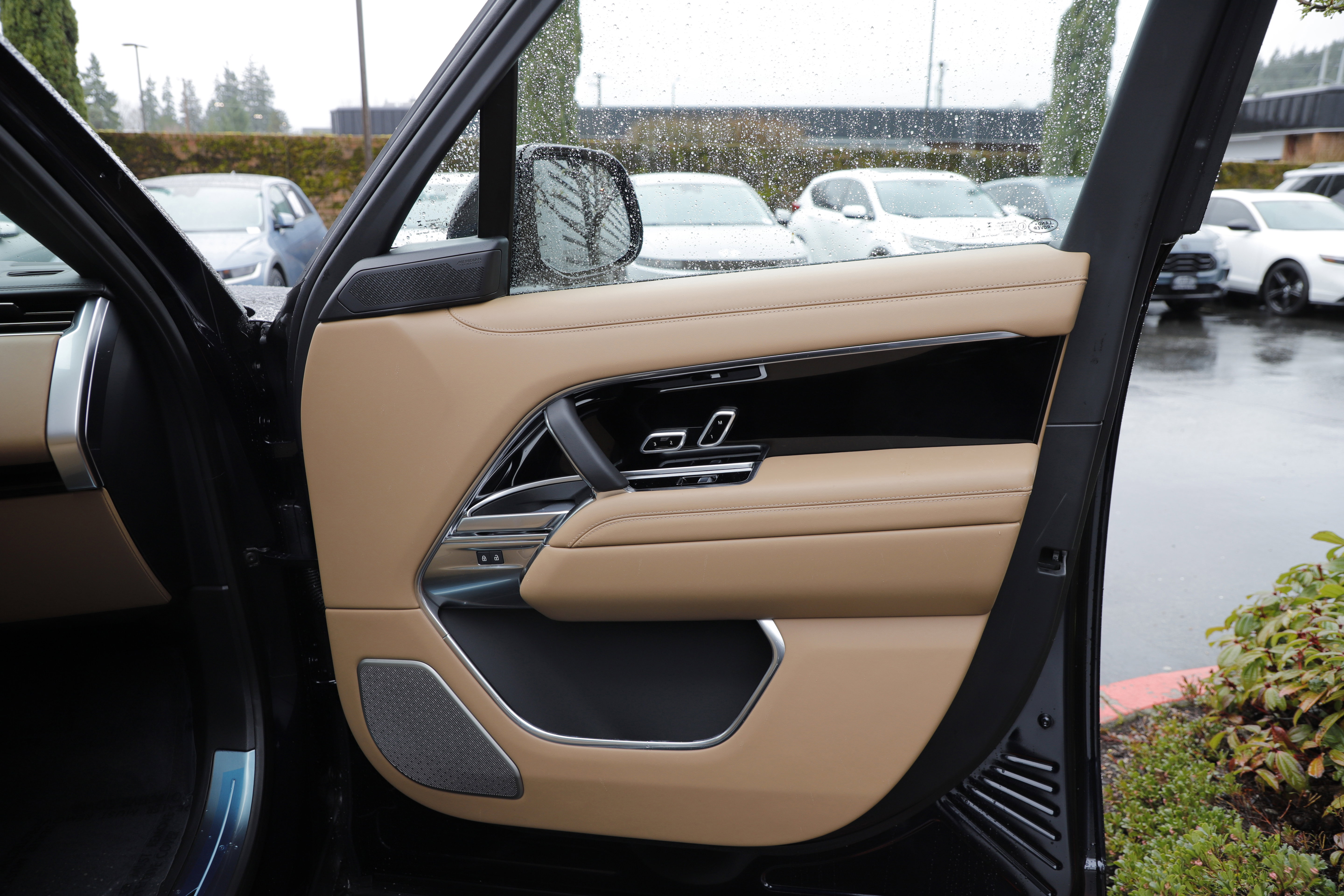 New 2026 Land Rover Range Rover Autobiography image 7