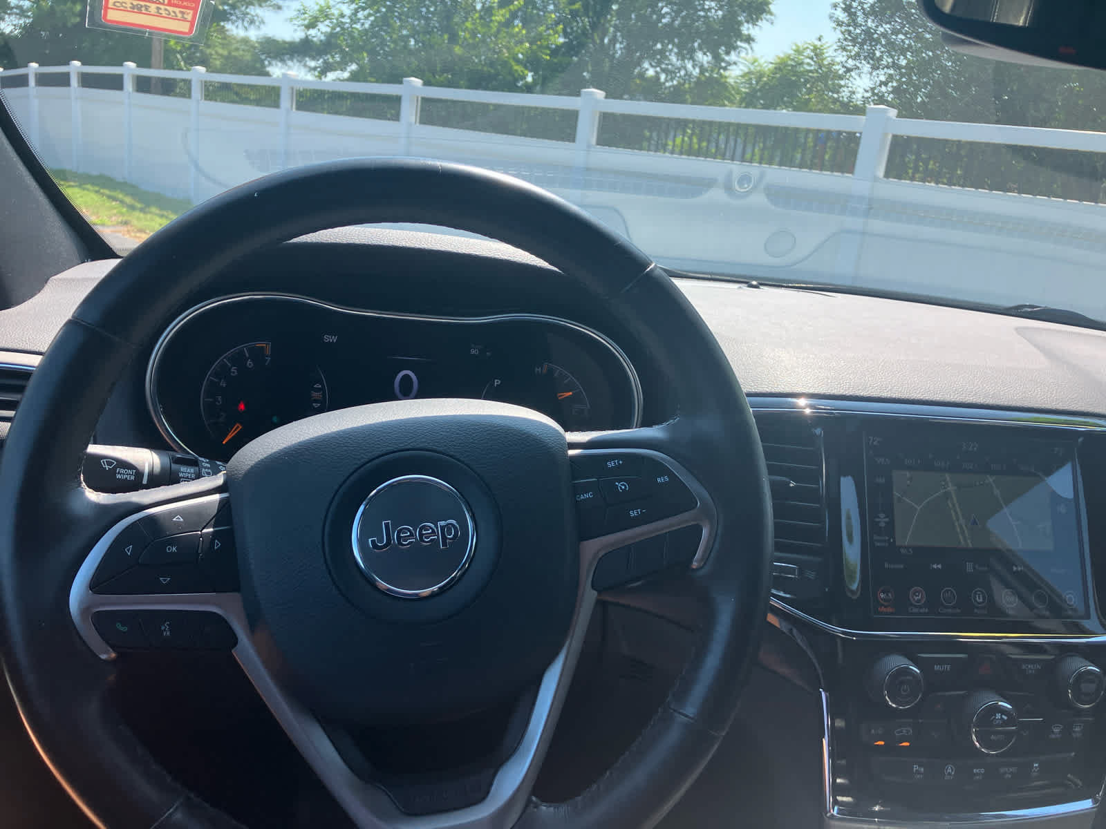 Used 2020 Jeep Grand Cherokee Altitude AWD/4WD image 18