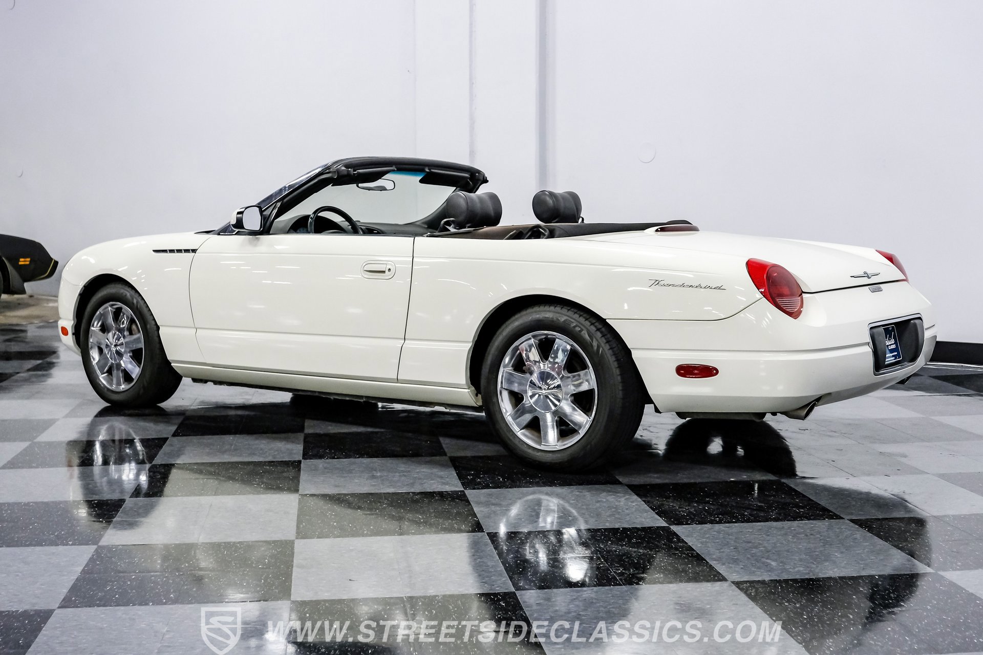 Used 2002 Ford Thunderbird image 8