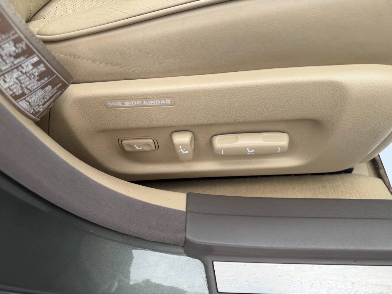 Used 2005 Lexus LS 430 w/ Modern Luxury Pkg RWD image 44
