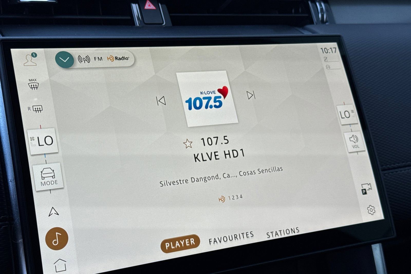 Used 2025 Land Rover Discovery Sport Dynamic SE AWD/4WD image 21