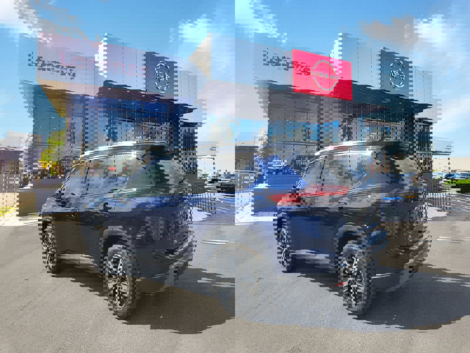 New 2025 Nissan Rogue SL w/ SL Premium Package image 5