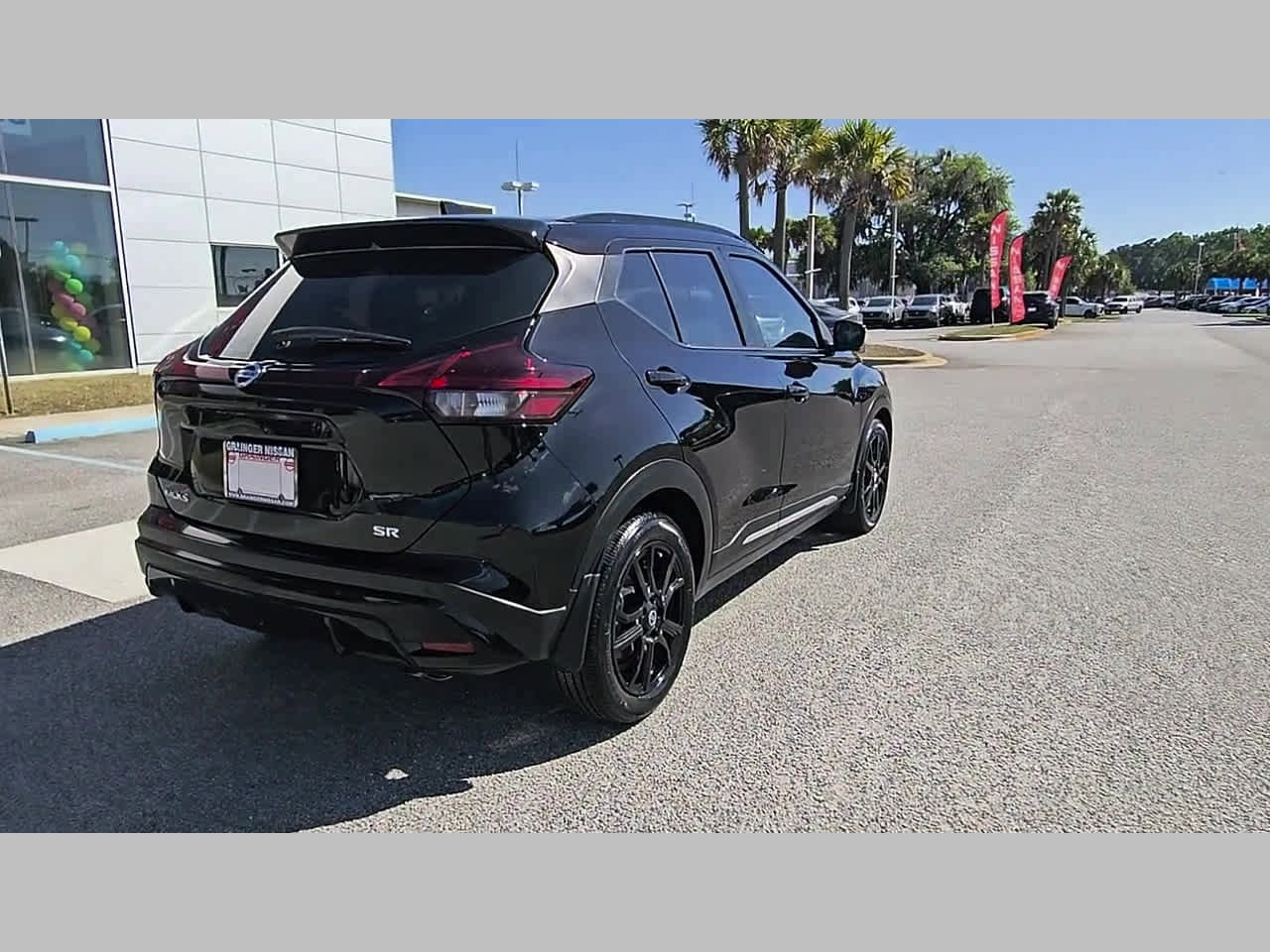 Used 2021 Nissan Kicks SR w/ SR Premium Package image 32