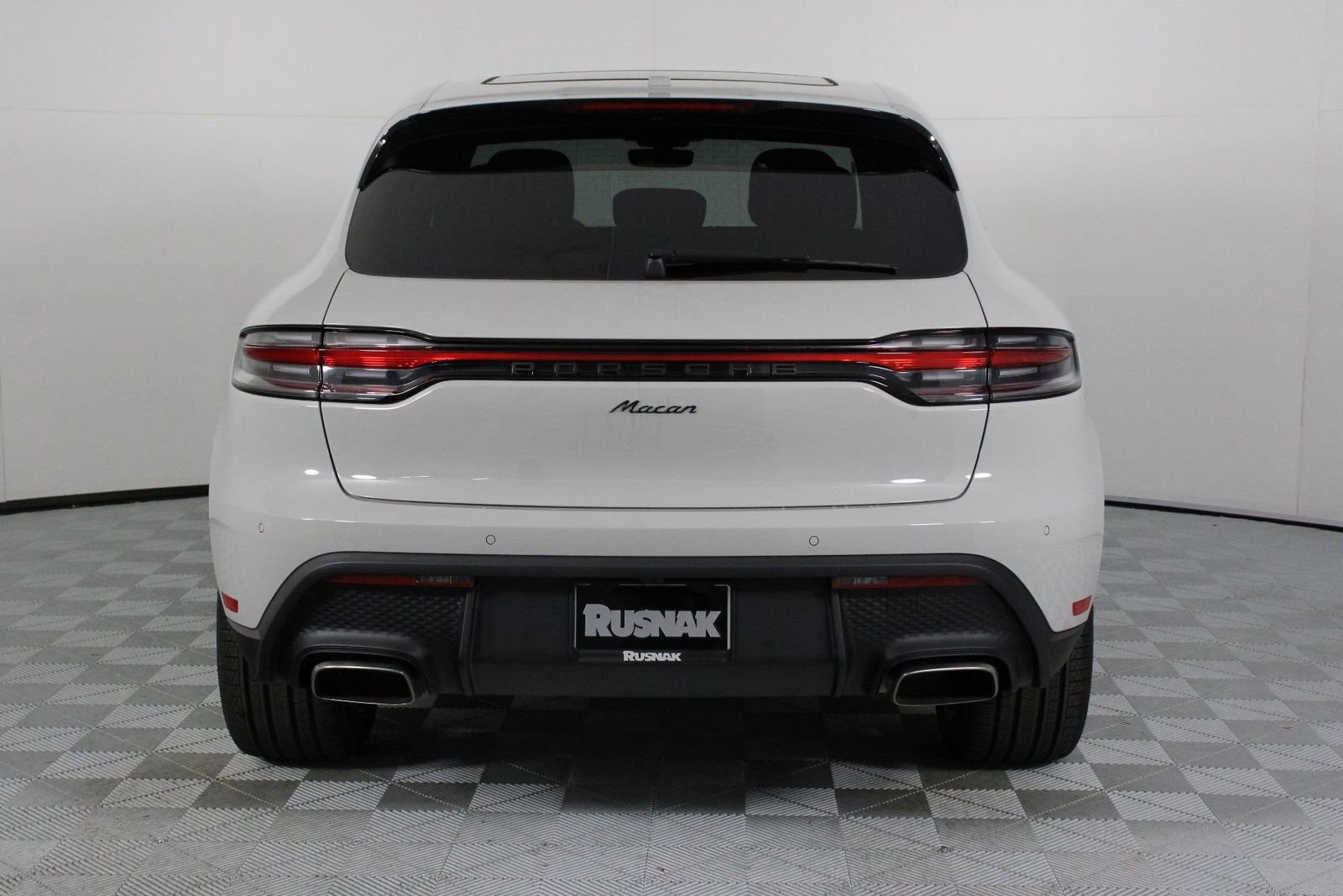 New 2026 Porsche Macan AWD/4WD image 6