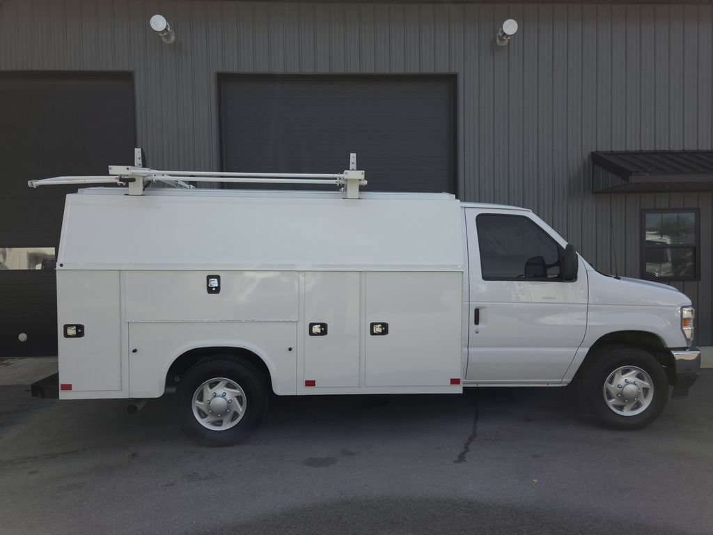Used 2021 Ford E-350 and Econoline 350 Super Duty w/ Power Windows & Locks Group RWD image 5