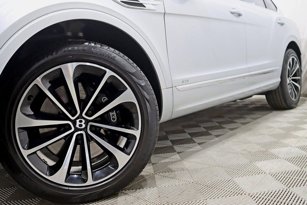 Used 2022 Bentley Bentayga image 5