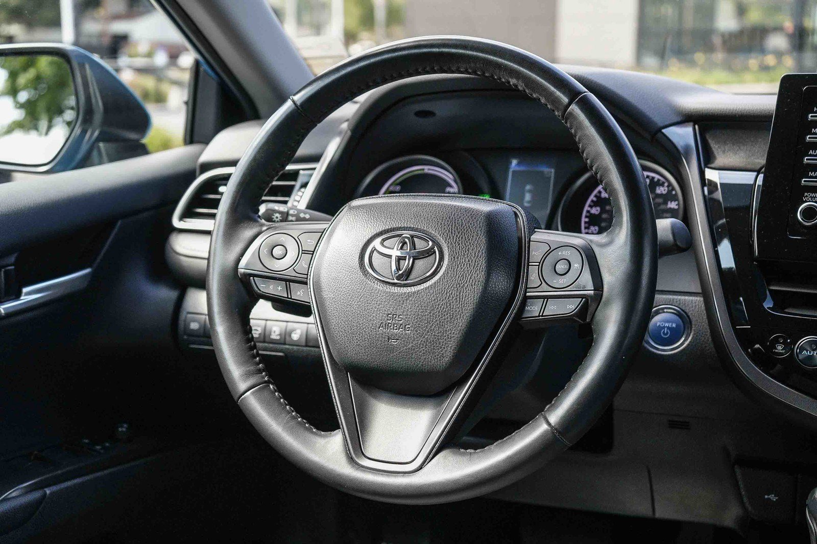 Used 2024 Toyota Camry SE w/ Cold Weather Package FWD image 14