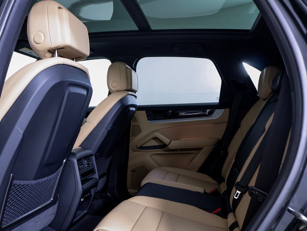 New 2026 Porsche Cayenne E-Hybrid AWD/4WD image 10