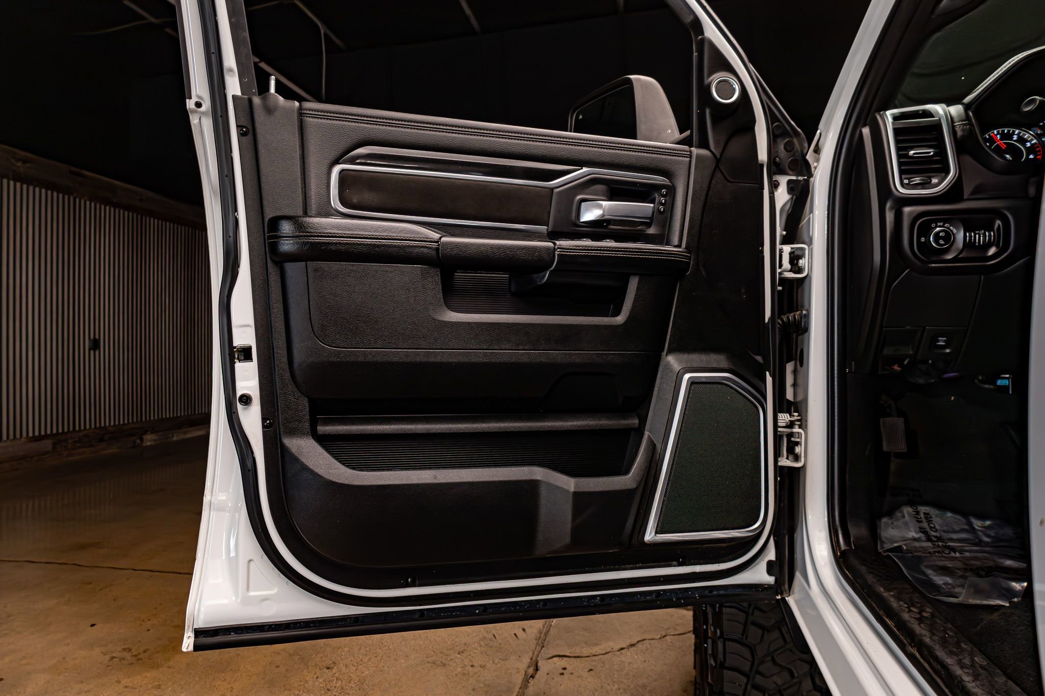 Used 2023 RAM 2500 Laramie image 29