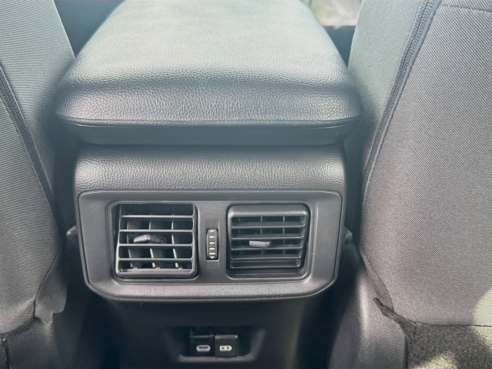 Used 2023 Toyota RAV4 XLE AWD/4WD image 22