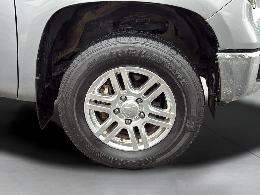 Used 2018 Toyota Tundra SR5 RWD image 30