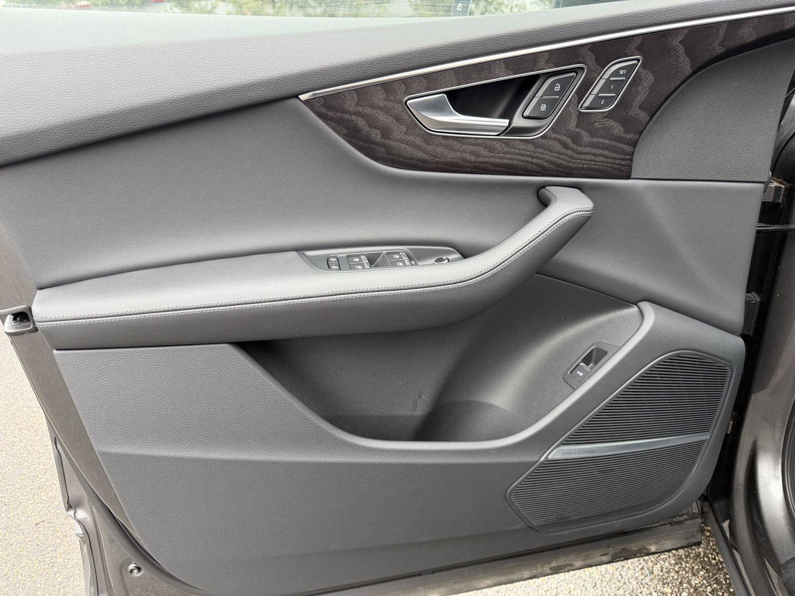 Used 2023 Audi Q7 2.0T Premium Plus w/ Premium Plus Package image 12