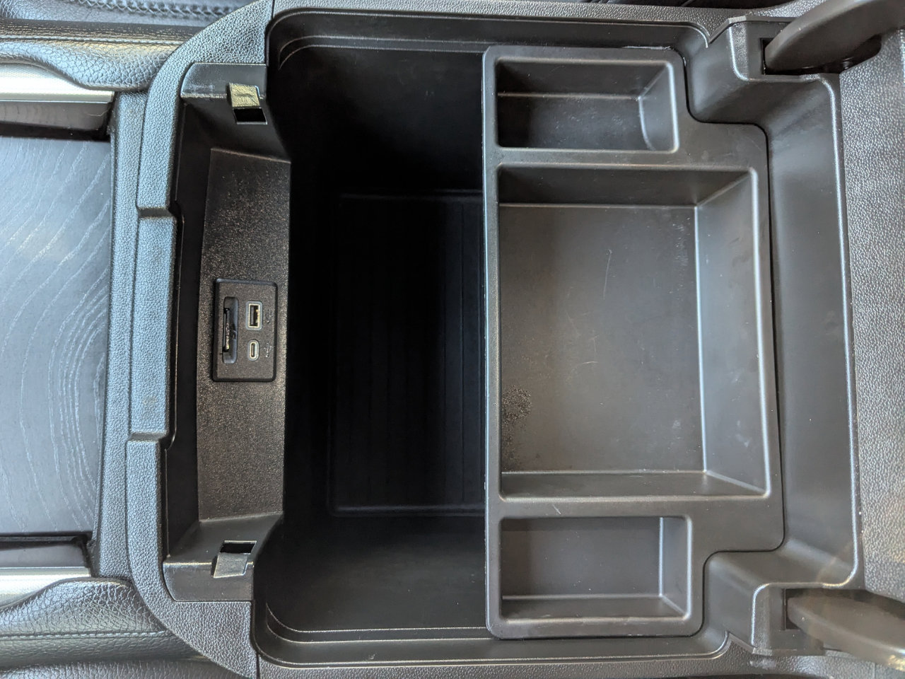 Used 2021 GMC Yukon XL Denali AWD/4WD image 28