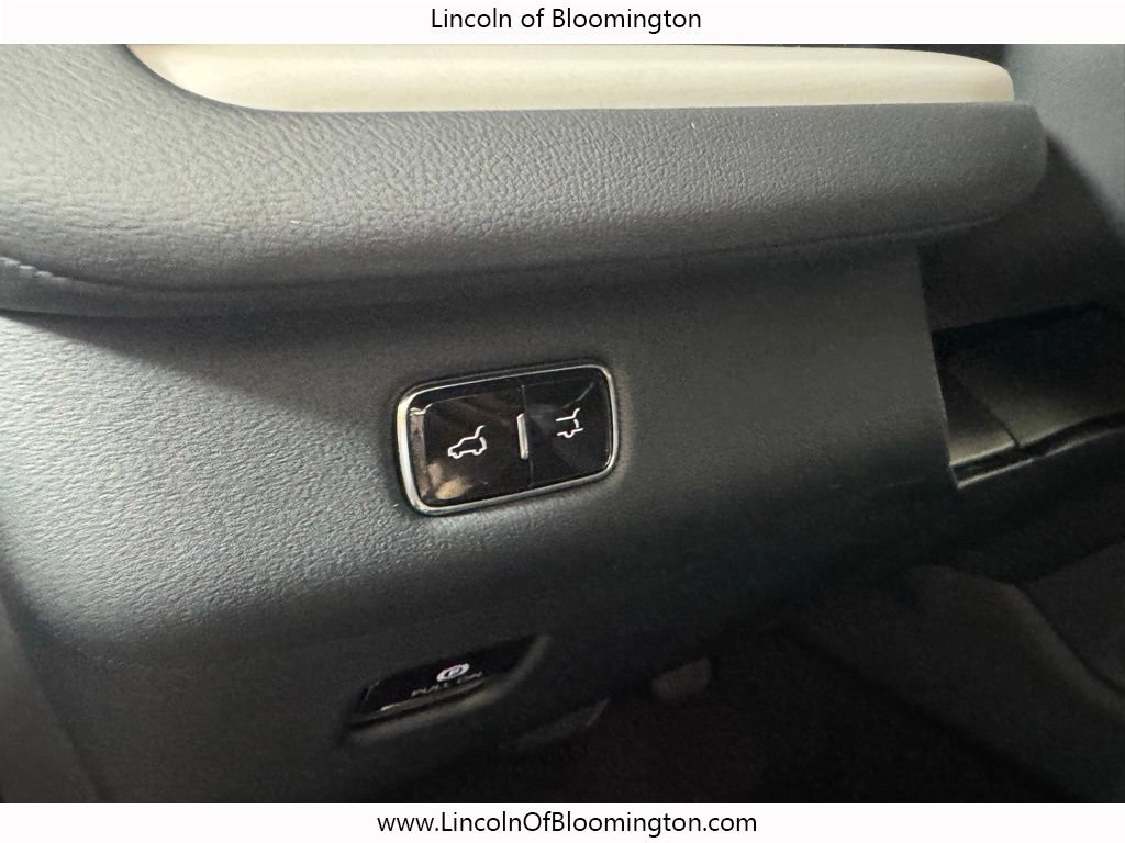 New 2026 Lincoln Navigator L Reserve AWD/4WD image 40