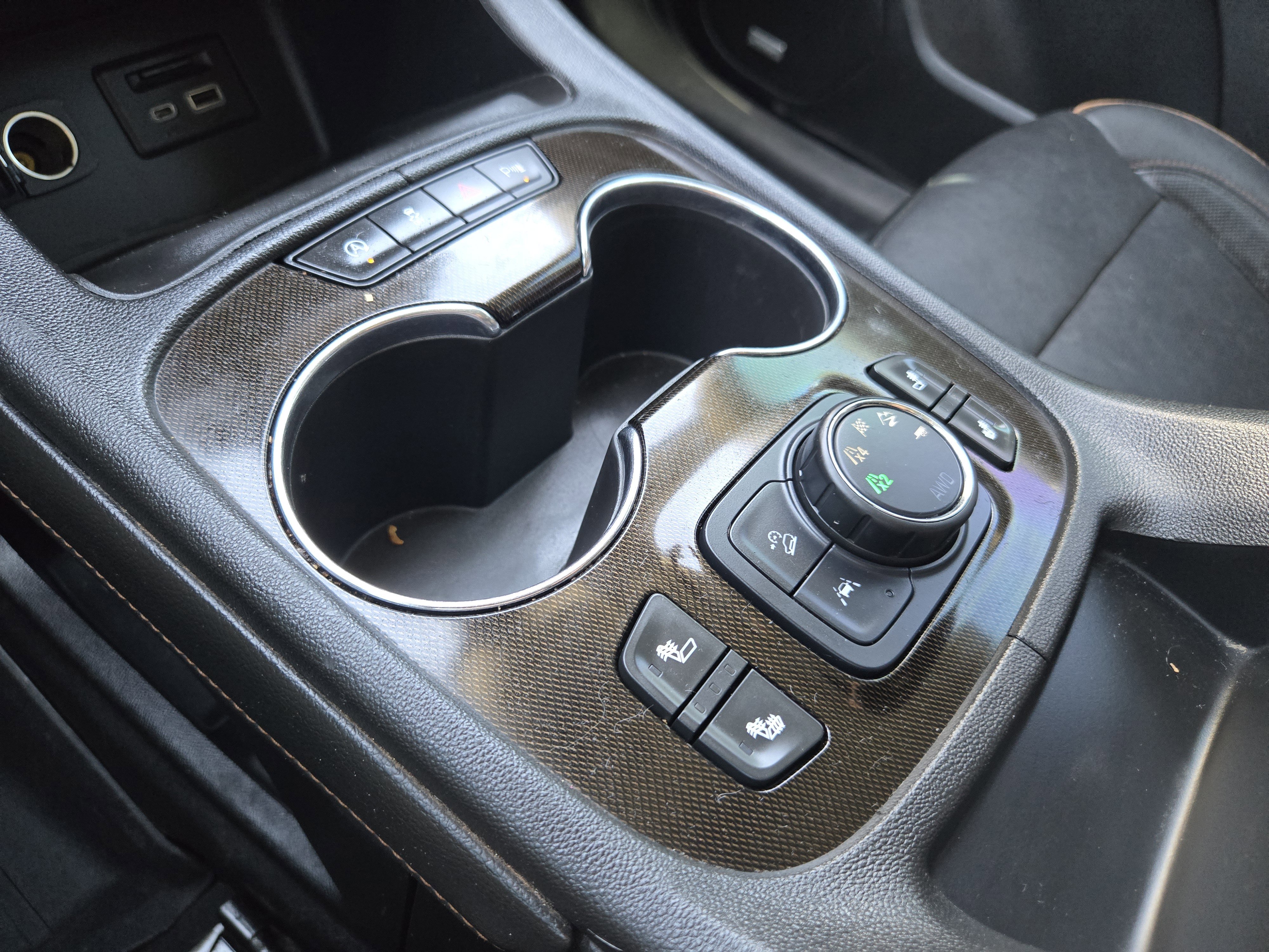 Used 2020 GMC Acadia AT4 w/ Driver Alert Package II image 23