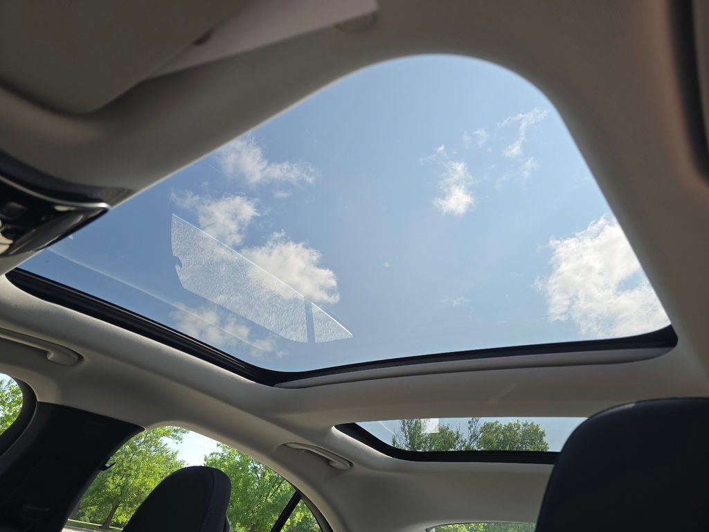 New 2026 Mercedes-Benz E 350 4MATIC Sedan image 3