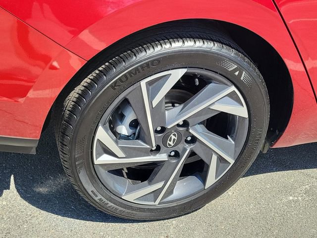 Used 2025 Hyundai Elantra Sport image 26