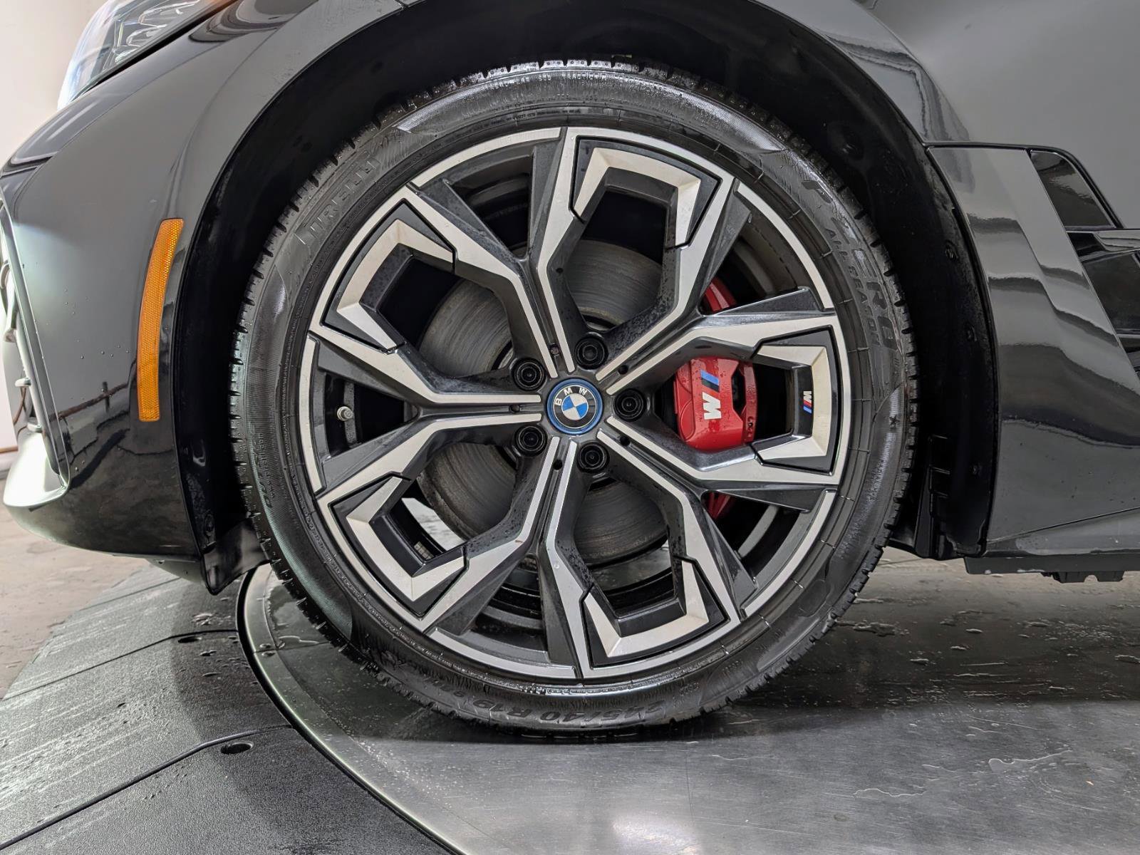 Used 2023 BMW i4 eDrive40 w/ M Sport Package image 12