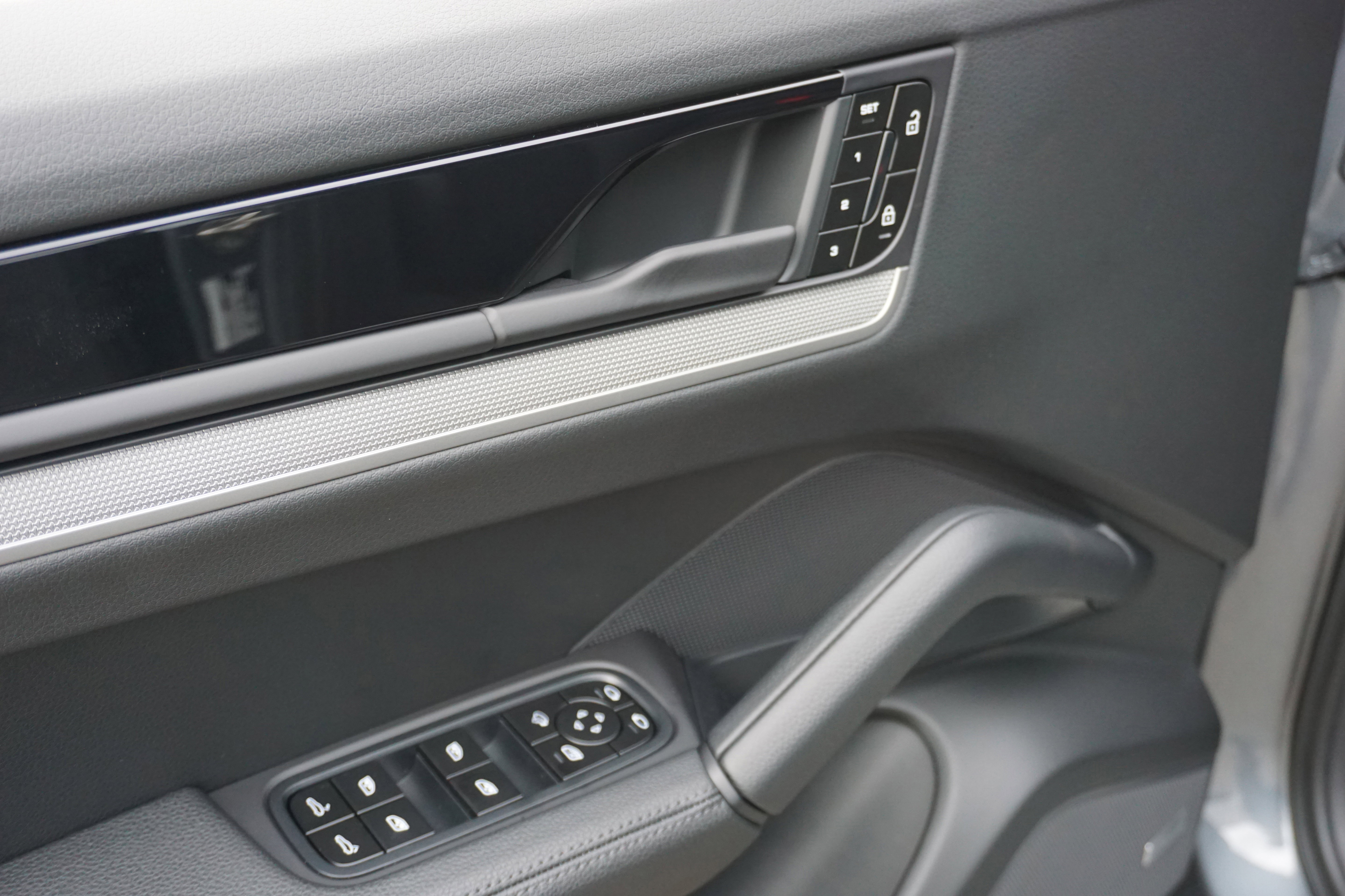 New 2026 Porsche Cayenne image 16