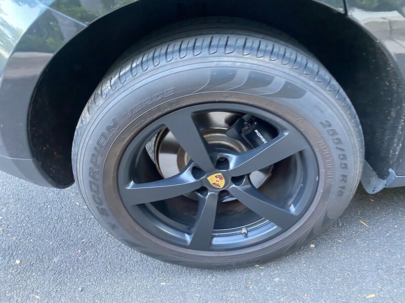 Used 2017 Porsche Macan AWD/4WD image 30