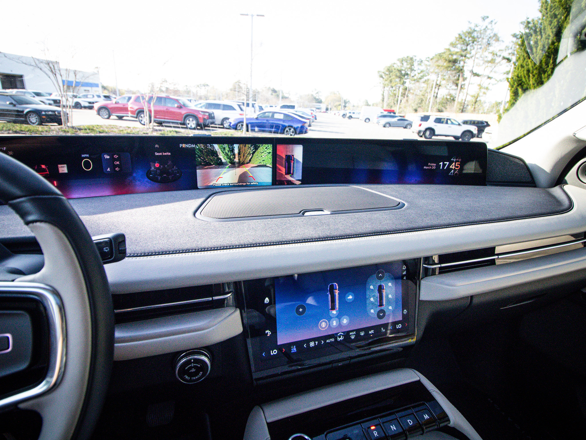 Used 2025 Lincoln Navigator Reserve image 24