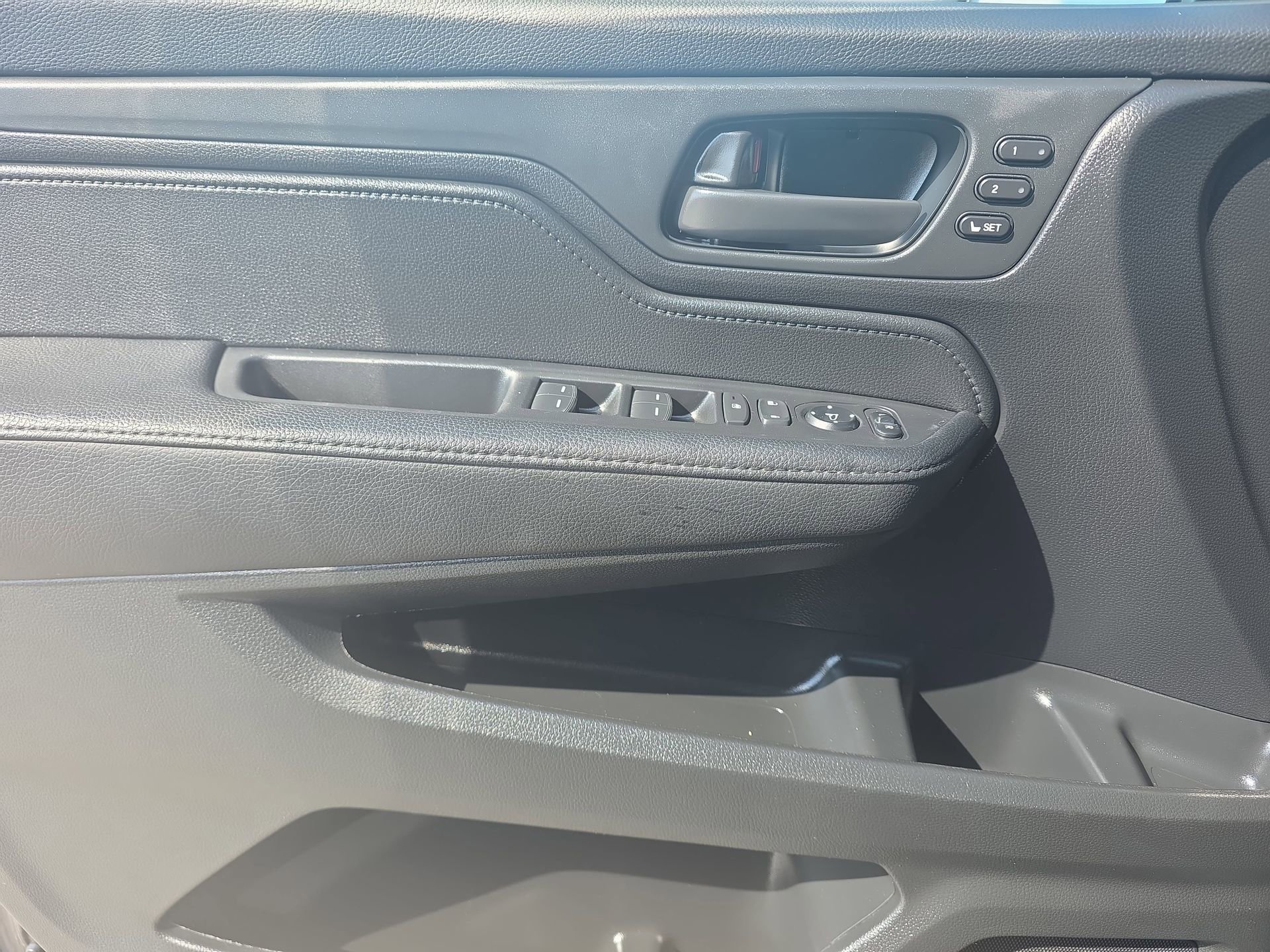 Used 2025 Honda Odyssey EX-L image 25