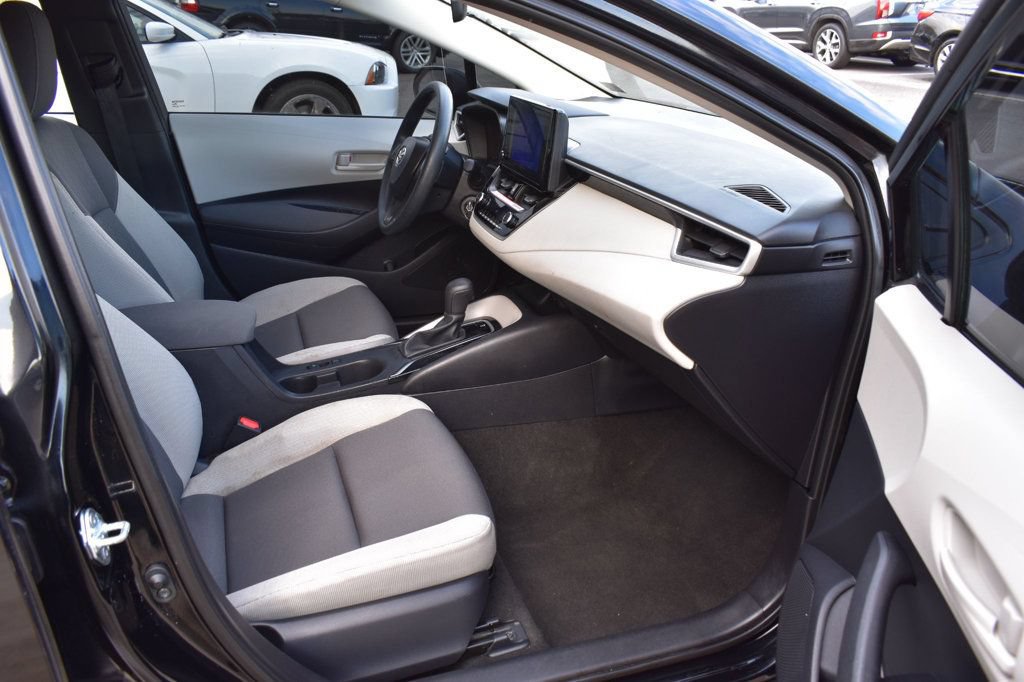 Used 2024 Toyota Corolla LE FWD image 18