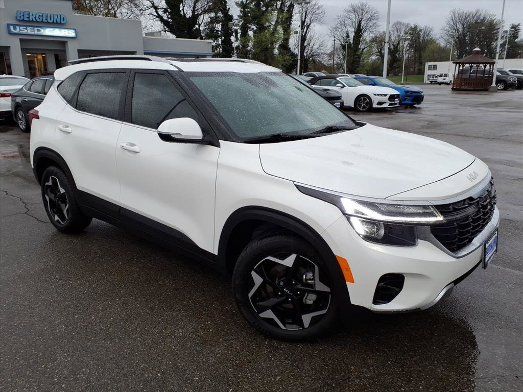 Used 2025 Kia Seltos EX w/ EX Sunroof Package image 2