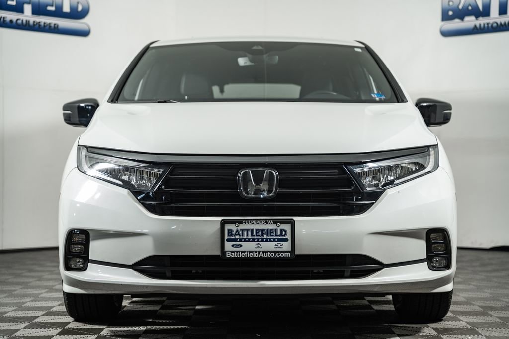 Used 2023 Honda Odyssey Sport image 2
