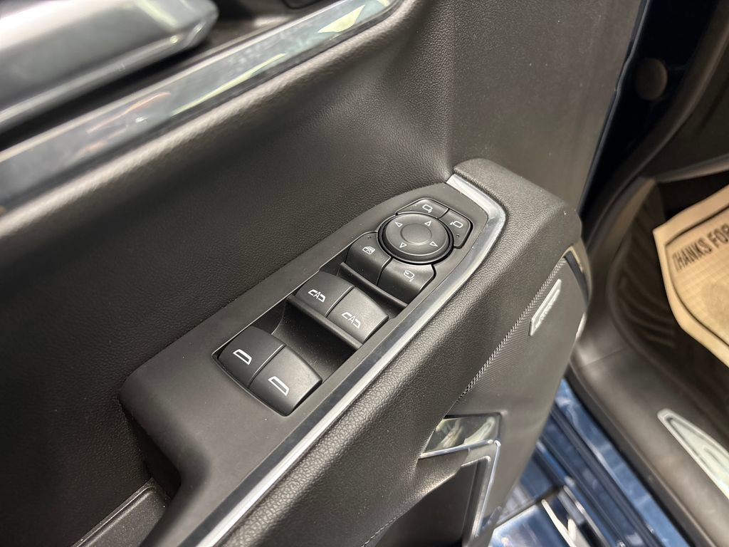 Used 2023 Chevrolet Silverado 1500 LTZ w/ LTZ Premium Package AWD/4WD image 11