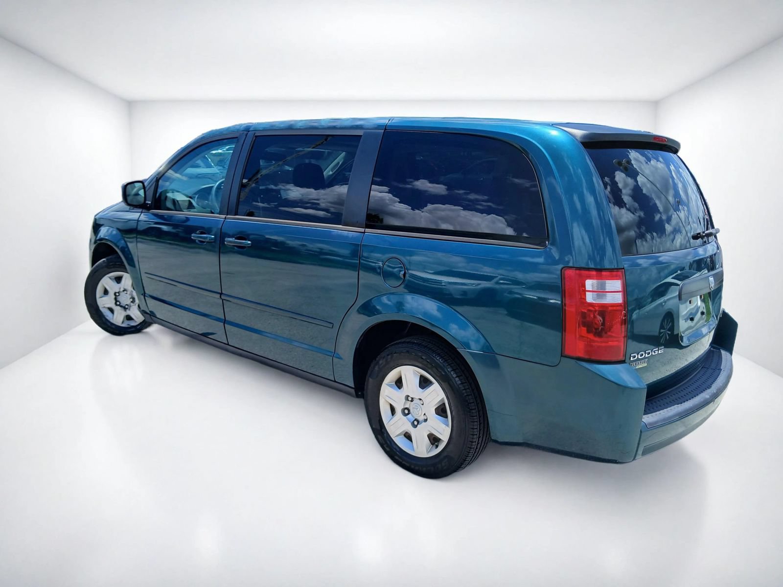 Used 2009 Dodge Grand Caravan SE w/ Climate Group FWD image 4