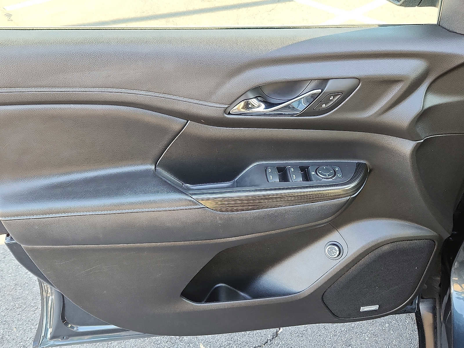 Used 2019 GMC Acadia SLT w/ LPO, Floor Liner Package AWD/4WD image 12