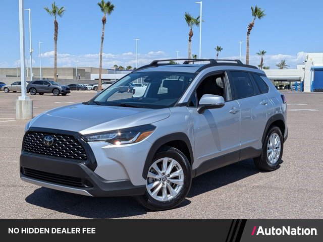 Used 2022 Toyota Corolla Cross LE w/ Moonroof Package FWD image 1