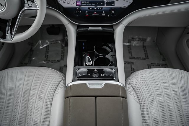 Used 2023 Mercedes-Benz EQS 580 4MATIC SUV image 22