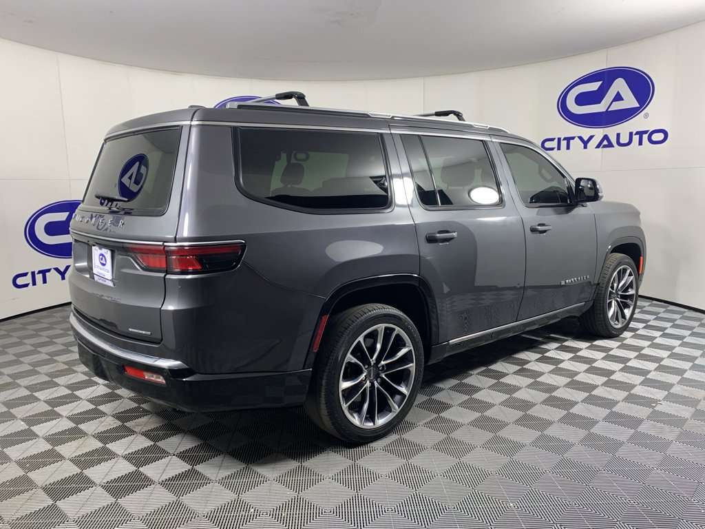 Used 2022 Jeep Wagoneer Series III w/ Premium Group I image 3