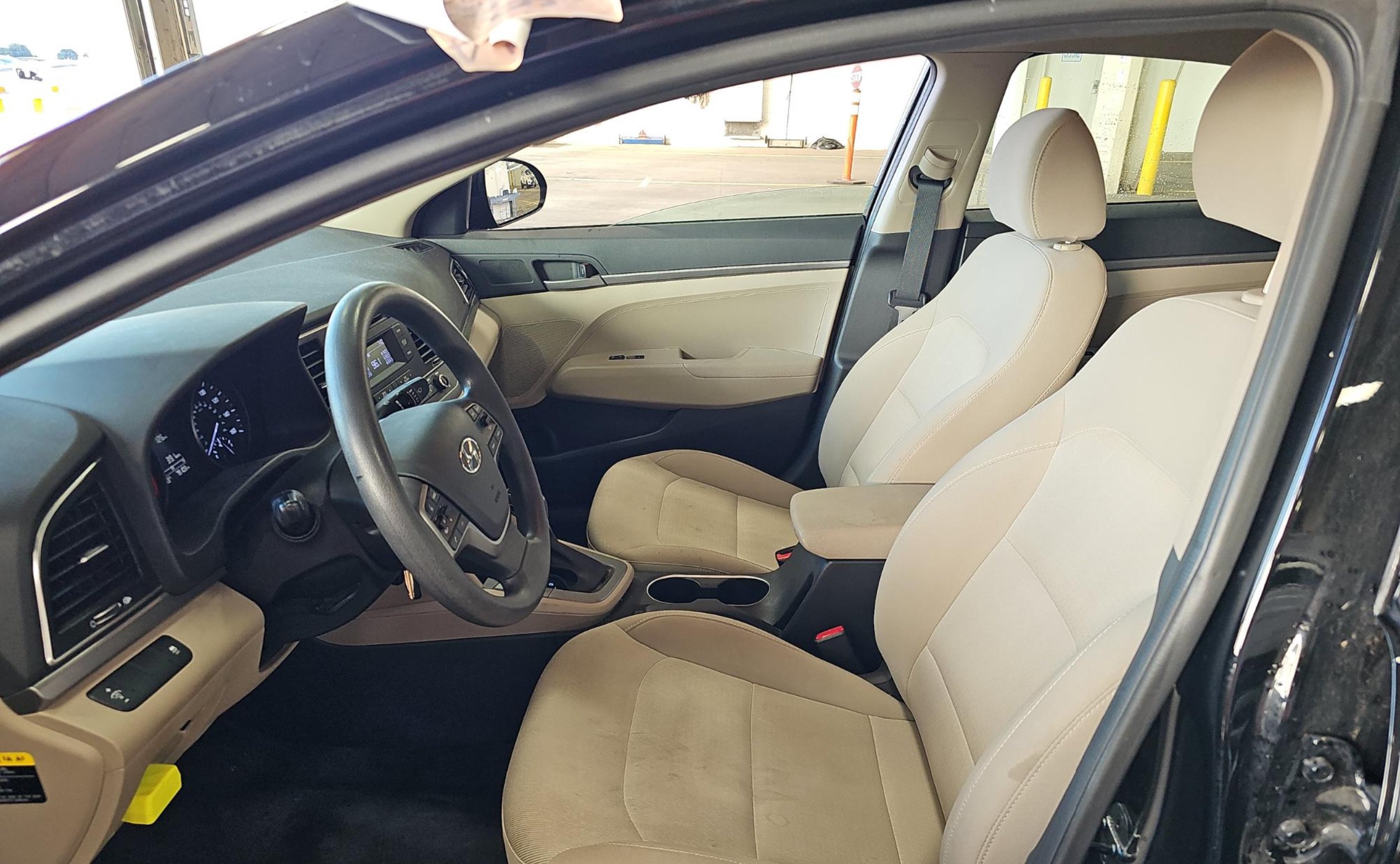 Used 2017 Hyundai Elantra SE FWD image 5