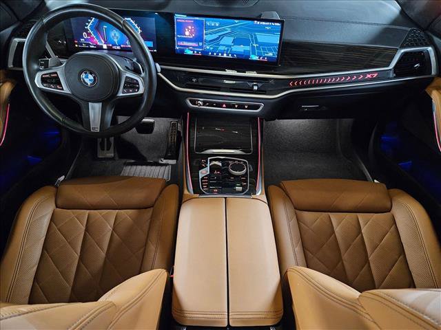 Used 2024 BMW X7 xDrive40i w/ M Sport Package AWD/4WD image 18