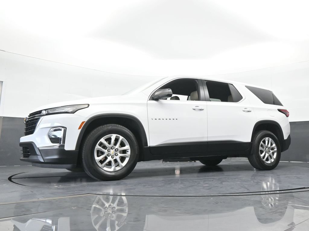 Used 2023 Chevrolet Traverse LS image 49