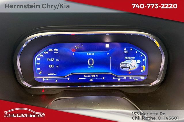 Used 2022 Chevrolet Suburban RST image 17