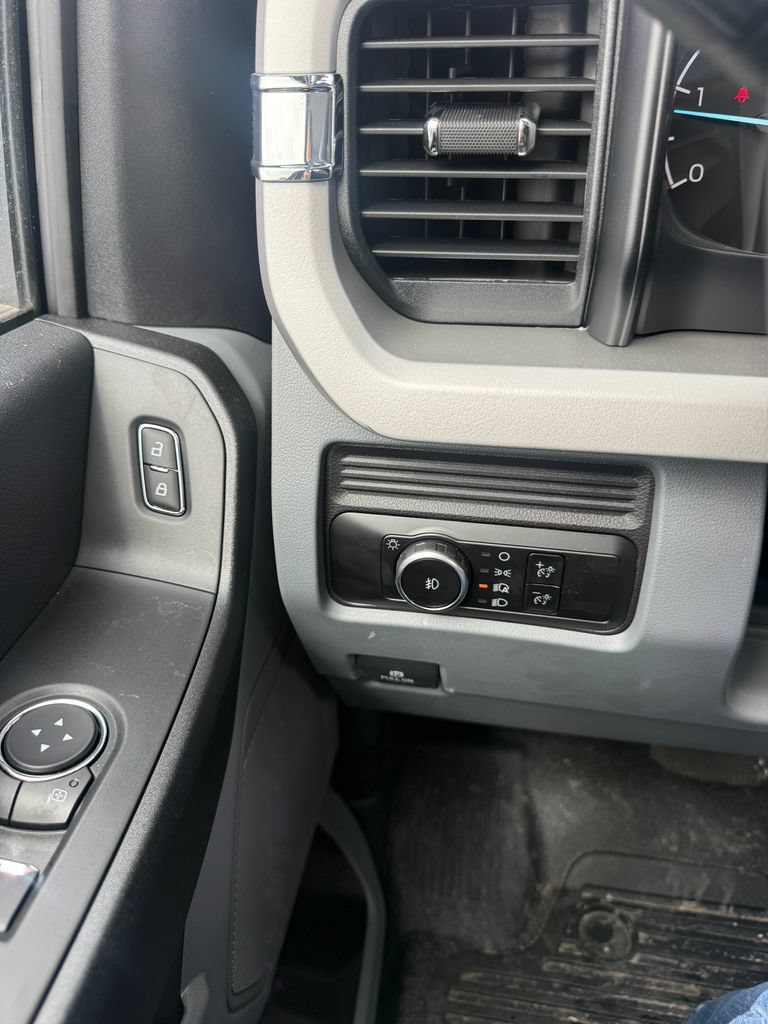 New 2025 Ford F450 XL w/ XL Chrome Package AWD/4WD image 16